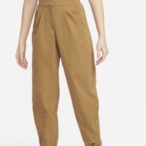Nike Women's Tan Relaxed Tapered Jogger Pants